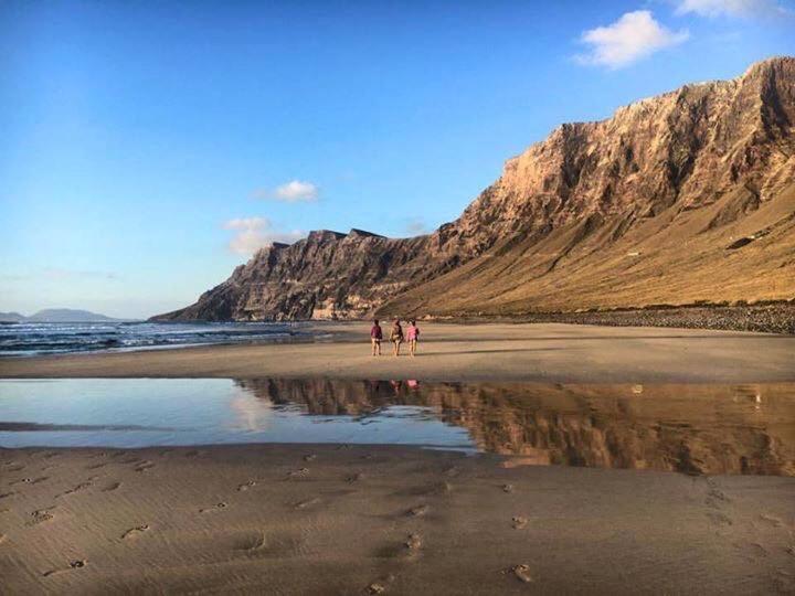 Coqueto Apto Eila 100 Metros Playa Wifi Lejlighed Famara Eksteriør billede